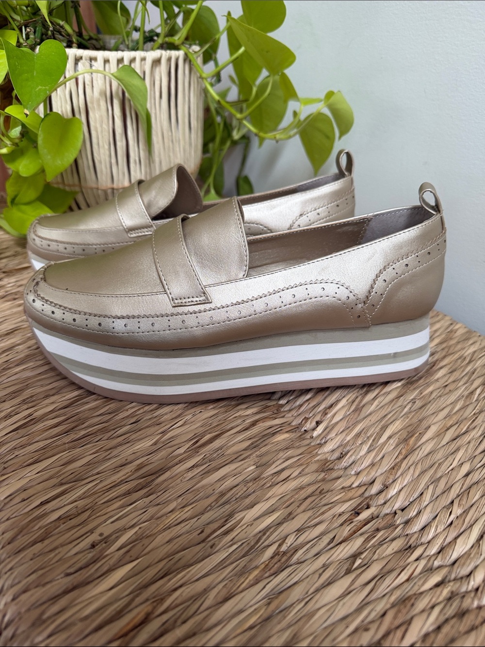 Crown & Ivy Metallic Gold Platform Loafers Size 10